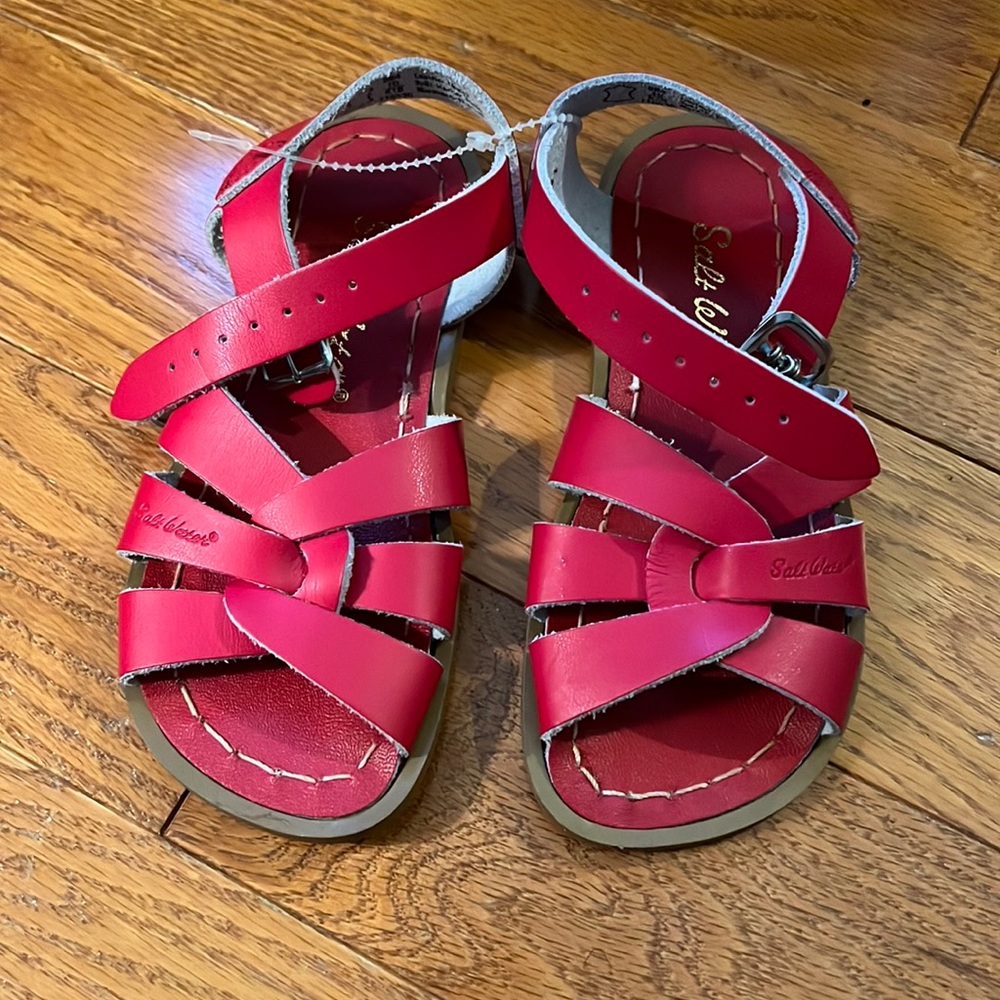 NWOT Size 10 Hoy Saltwater Sandals Red